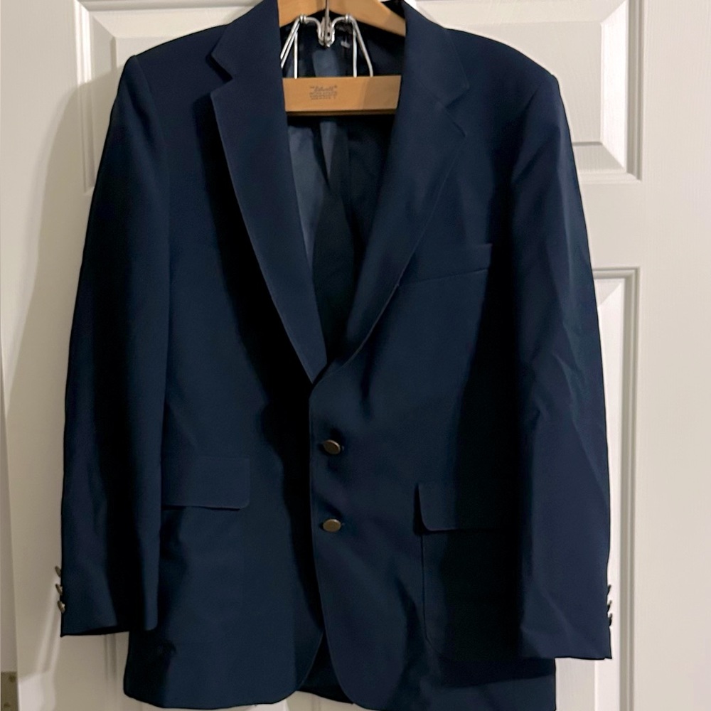 Vintage Levi’s Action Suit Navy Blazer in a size 42 Made in the USA!